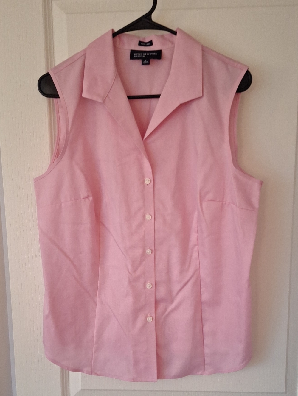 Jones New York Sleeveless Light Pink Button-Down Collared Top